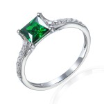 585/1000 Gold ring with  synthetic emerald, 2,15 gr - 41529R018