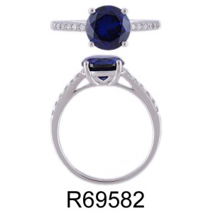 585/1000 Gold ring with  synthetic sapphire, 2.15 gr - 69582R009